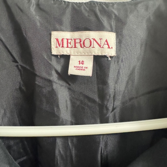 MERONA - Picture 3 of 4